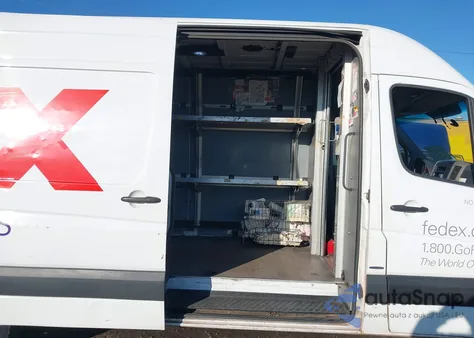 2012 Mercedes-Benz Sprinter 2500 High Roof z USA, uszkodzony, nr VIN WD3PE8CB8C5684826